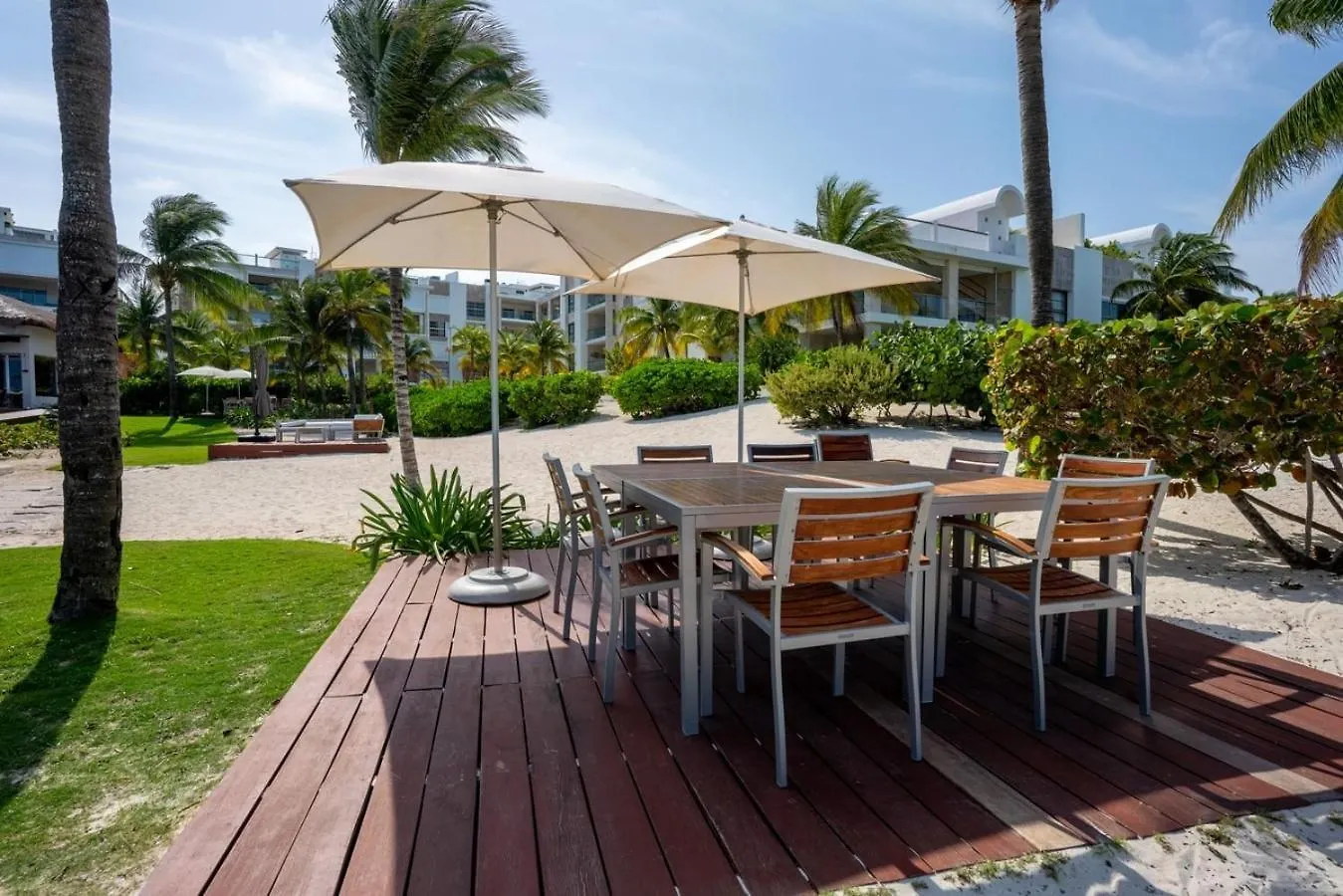 Apartment 2Br Beachfront Exclusive Condo W/ Top Features Cancun Mexico