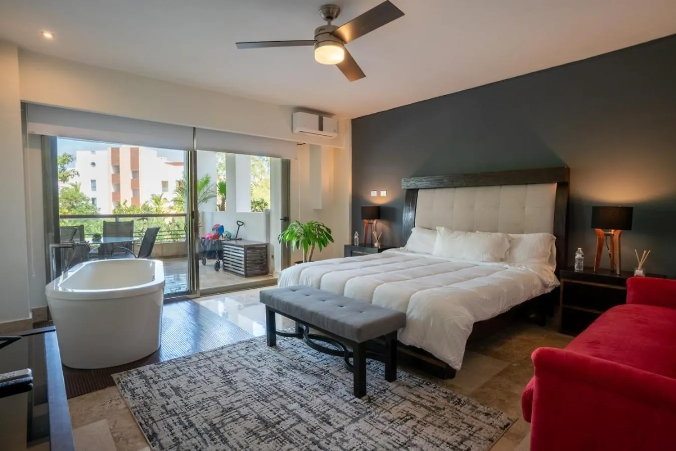 2Br Beachfront Exclusive Condo W/ Top Features Cancun Mexico