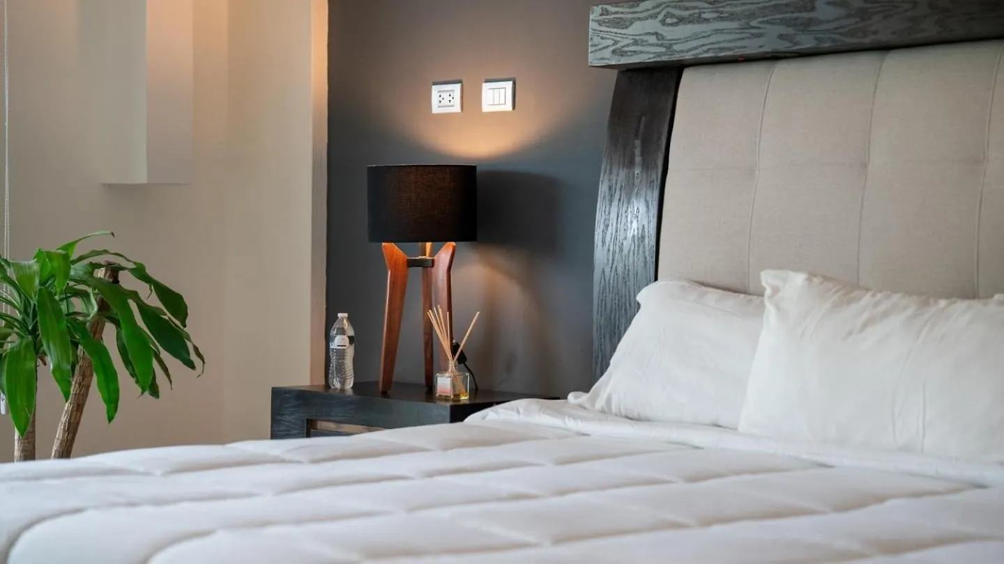 2Br Beachfront Exclusive Condo W/ Top Features Cancun 0*,