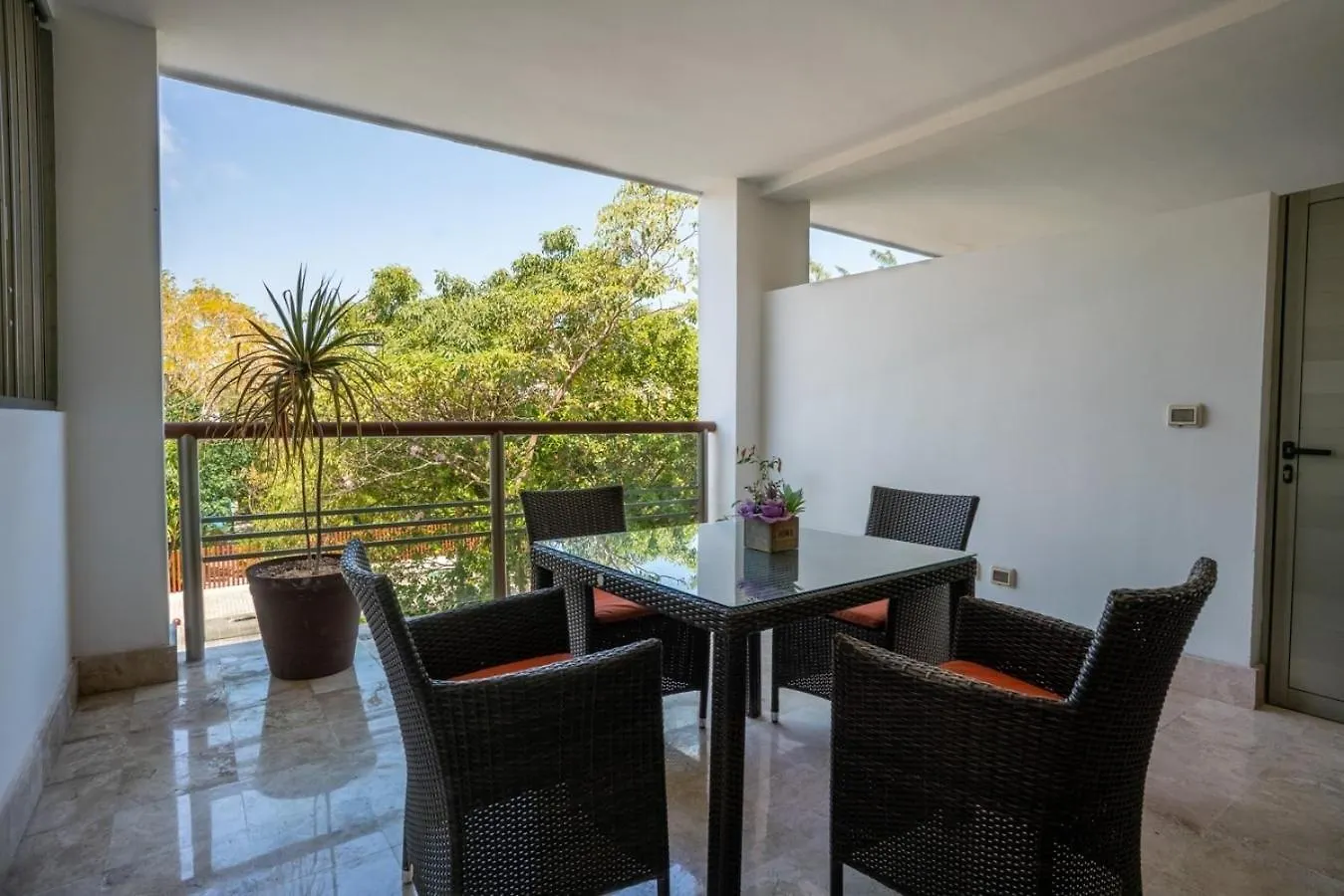 Apartment 2Br Beachfront Exclusive Condo W/ Top Features Cancun