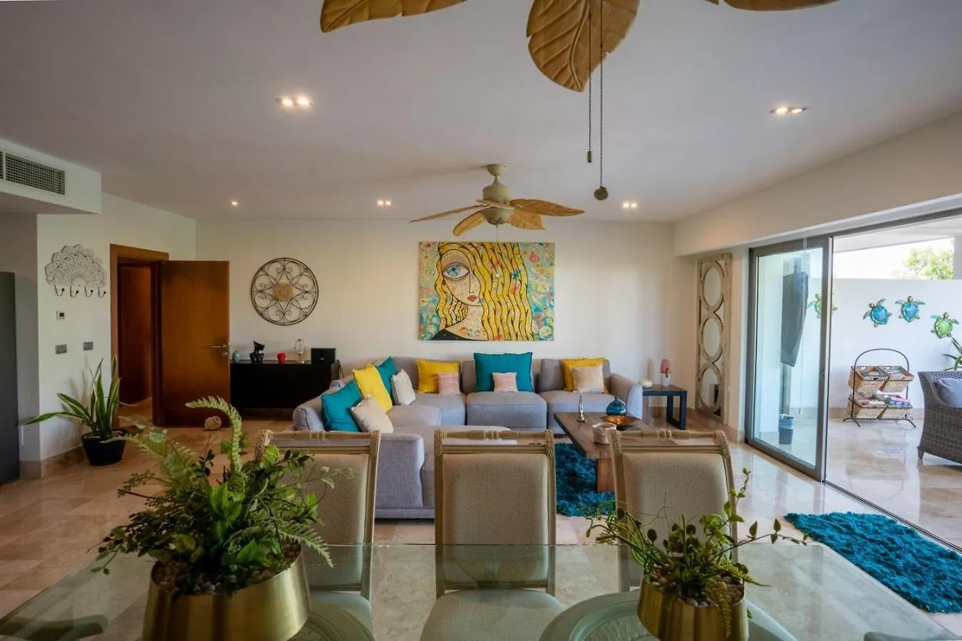2Br Beachfront Exclusive Condo W/ Top Features Cancun