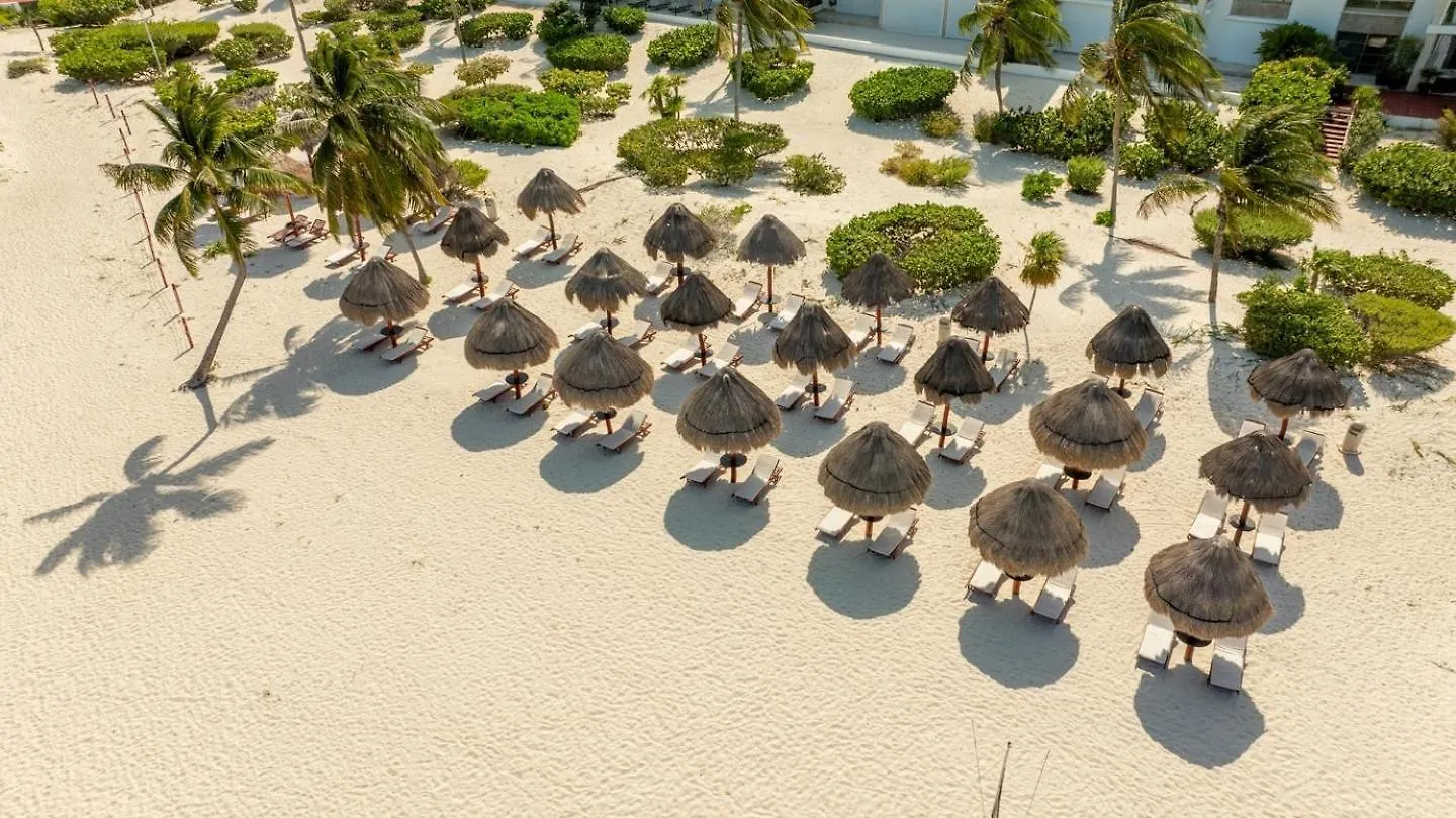2Br Beachfront Exclusive Condo W/ Top Features Cancun