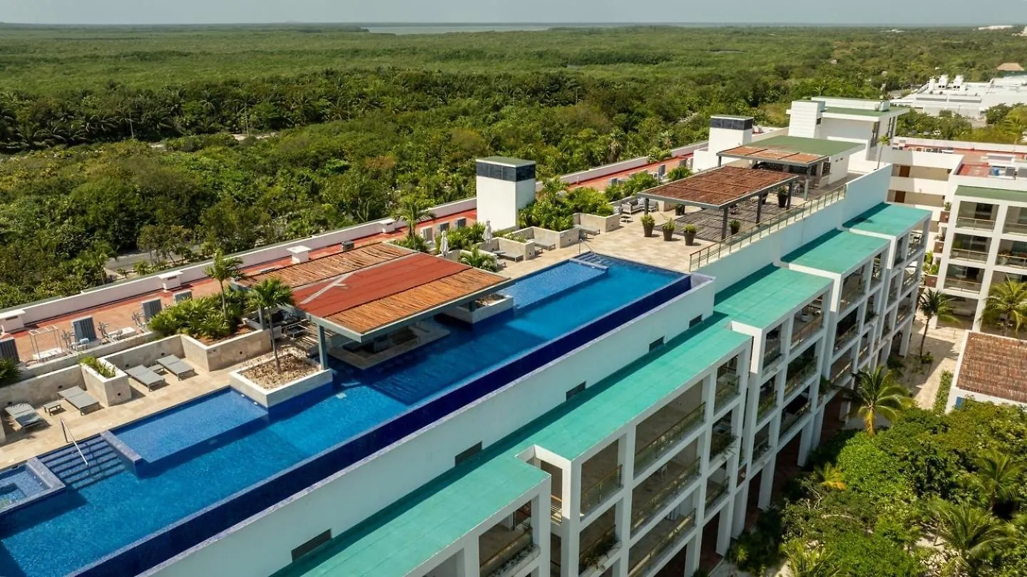 2Br Beachfront Exclusive Condo W/ Top Features Cancun