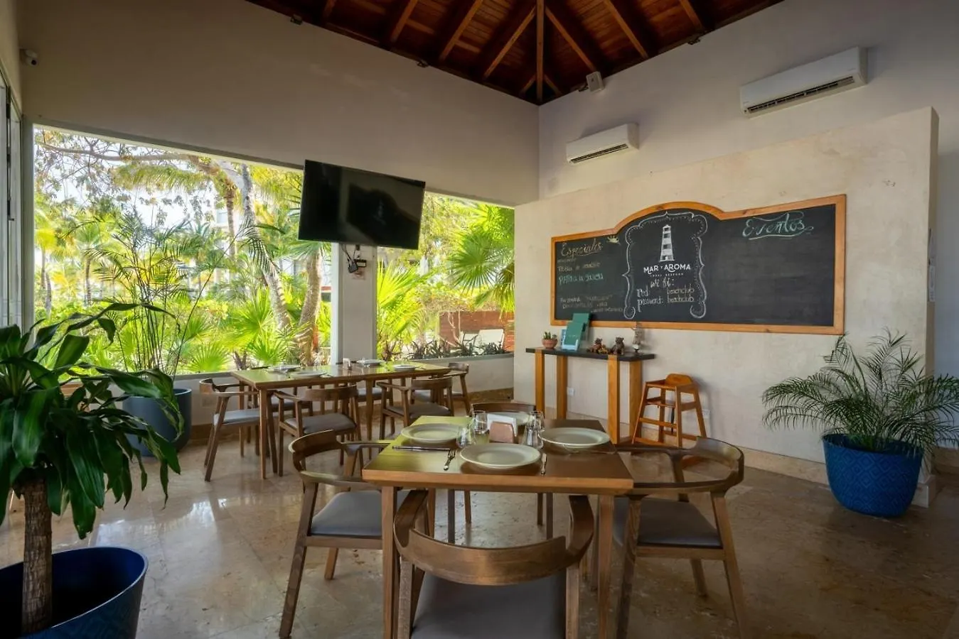 2Br Beachfront Exclusive Condo W/ Top Features Cancun 0*,  Mexico