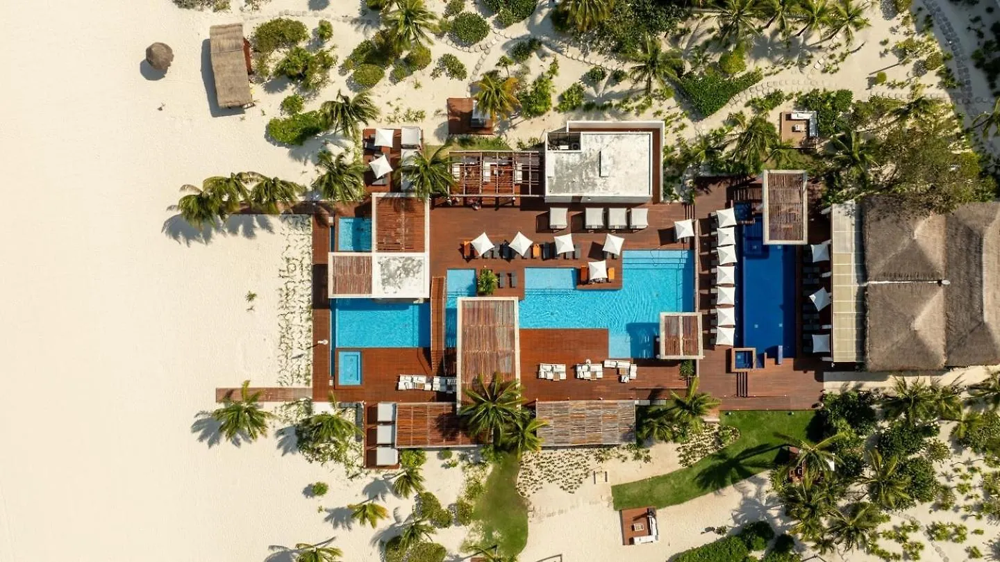 Apartment 2Br Beachfront Exclusive Condo W/ Top Features Cancun